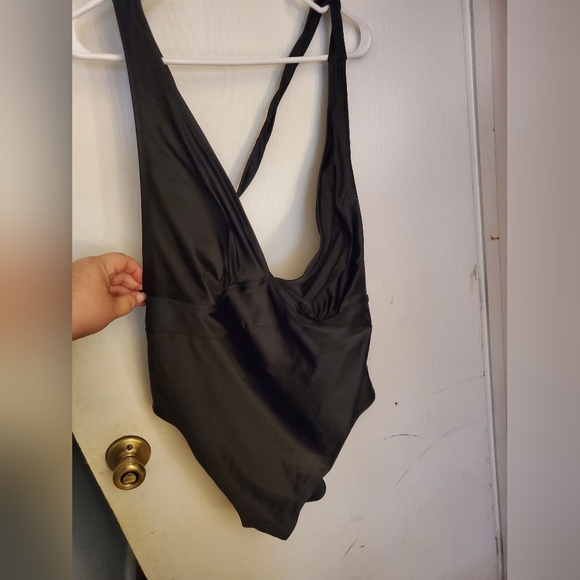 New bathing suit - Picture 4 of 6